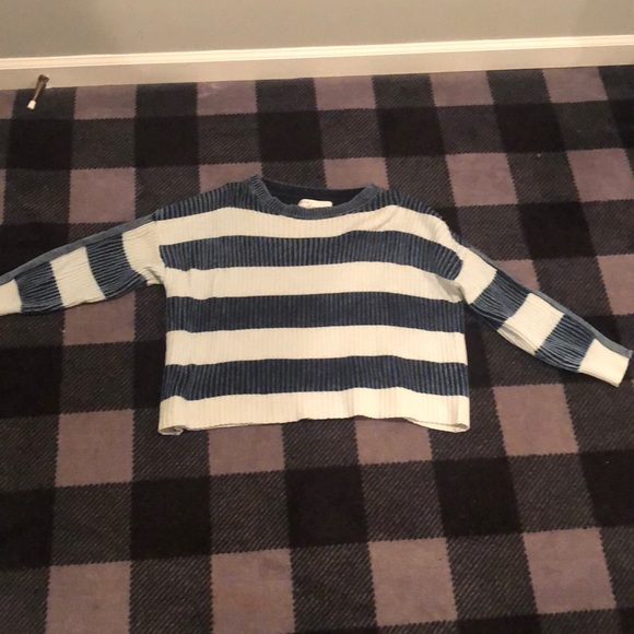 An oversized knitted dark blue and black sweater - Picture 1 of 4